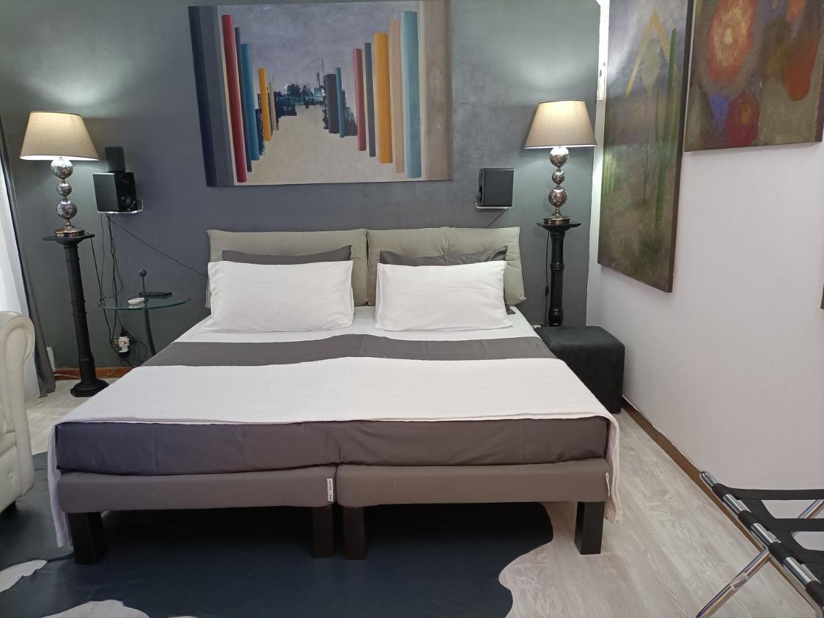 Spanish Steps Bedroom Рим Екстериор снимка